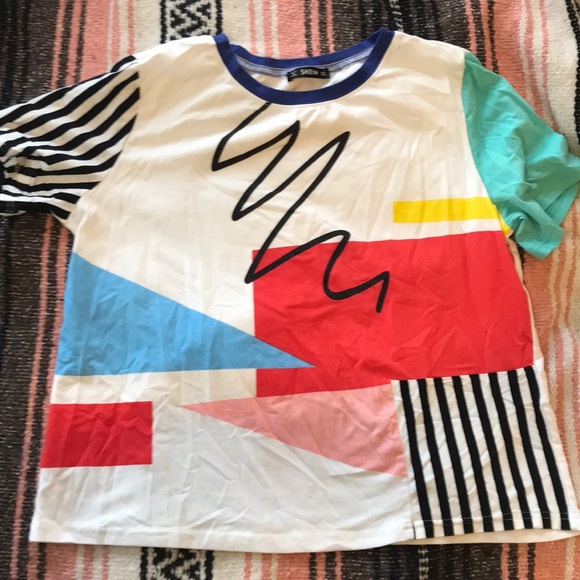SHEIN Tops - ‘90s Graphic Tee SHEIN Tops - ‘90s Graphic Tee